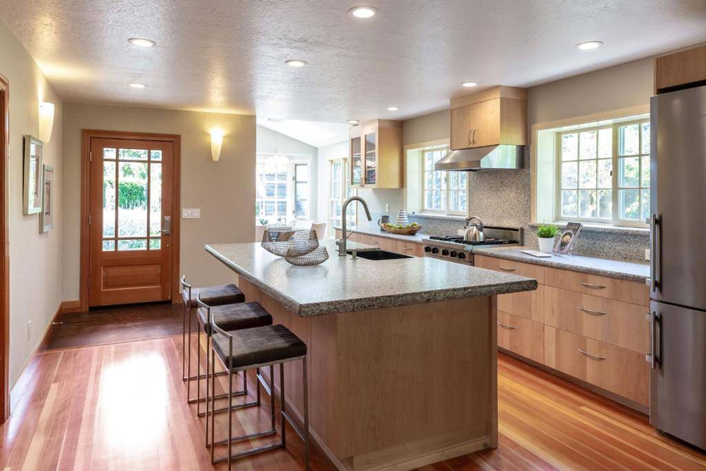 Los Gatos, CA 95030,Address not disclosed