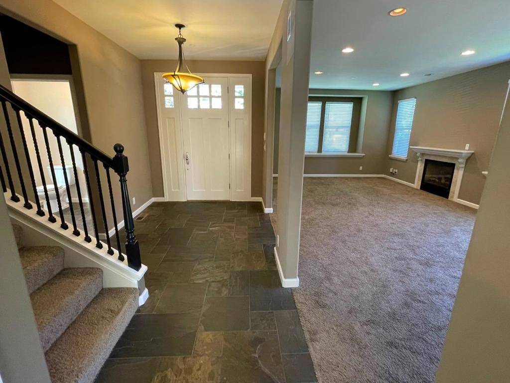 Redwood City, CA 94061,1444 Kentfield AVE
