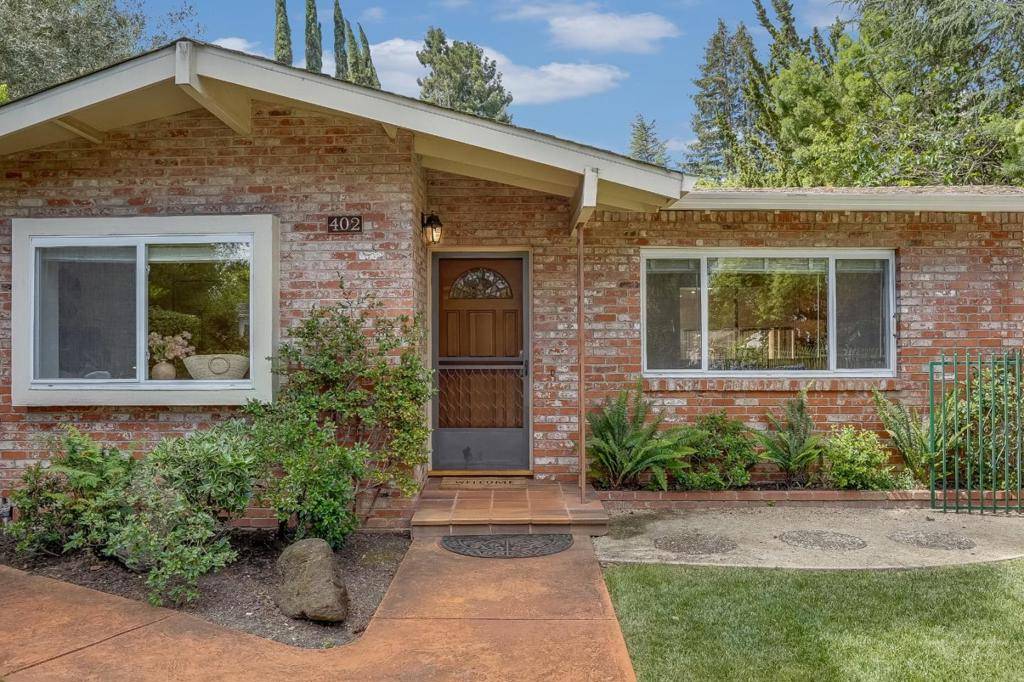 Redwood City, CA 94061,W Oakwood BLVD