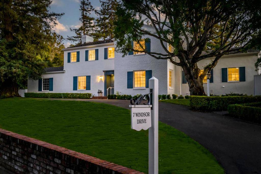 Hillsborough, CA 94010,7 Windsor DR