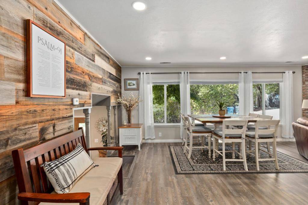 Felton, CA 95018,12 Lilac LN