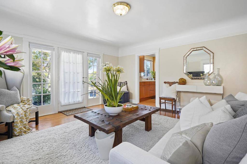Burlingame, CA 94010,105 Arundel RD