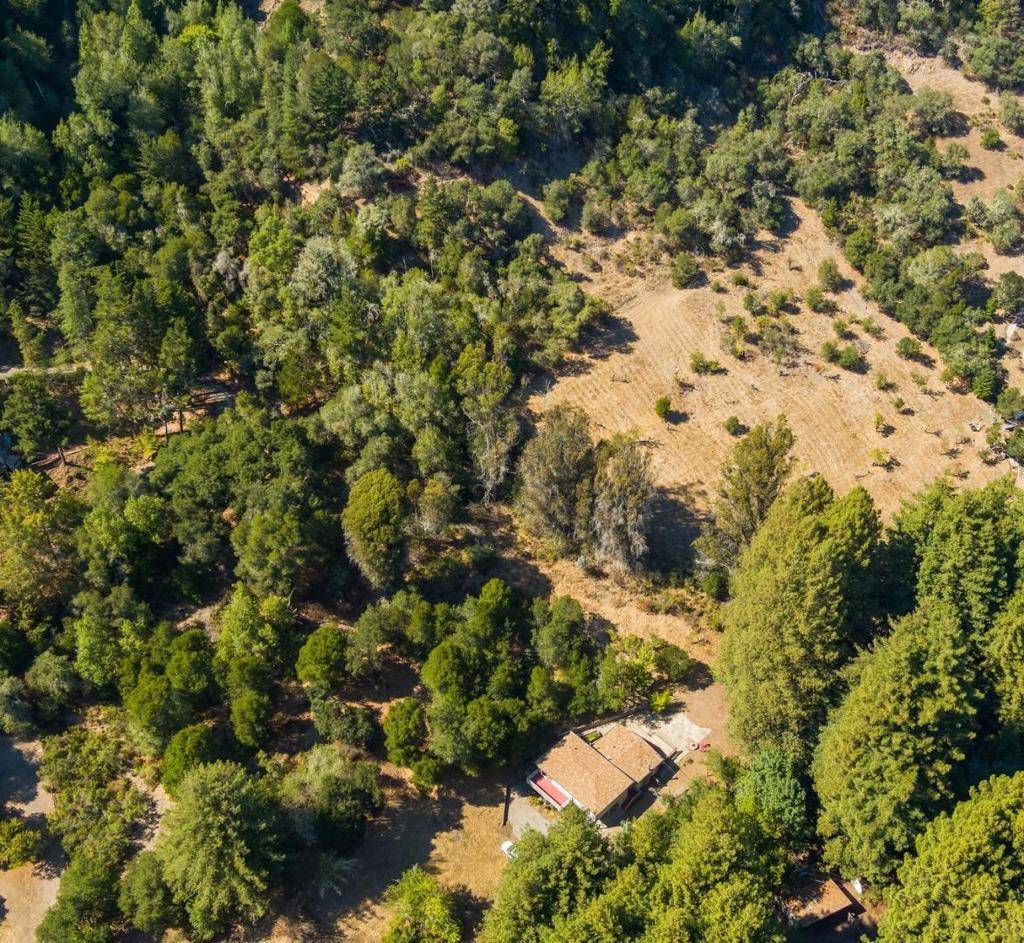 Santa Cruz, CA 95065,851 Happy Valley RD