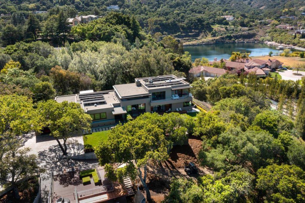Los Altos Hills, CA 94024,24301 Elise CT