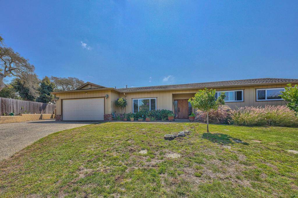 Salinas, CA 93907,15650 Red Oak PL