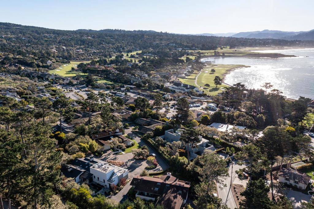 Pebble Beach, CA 93953,3301 17 Mile DR #22