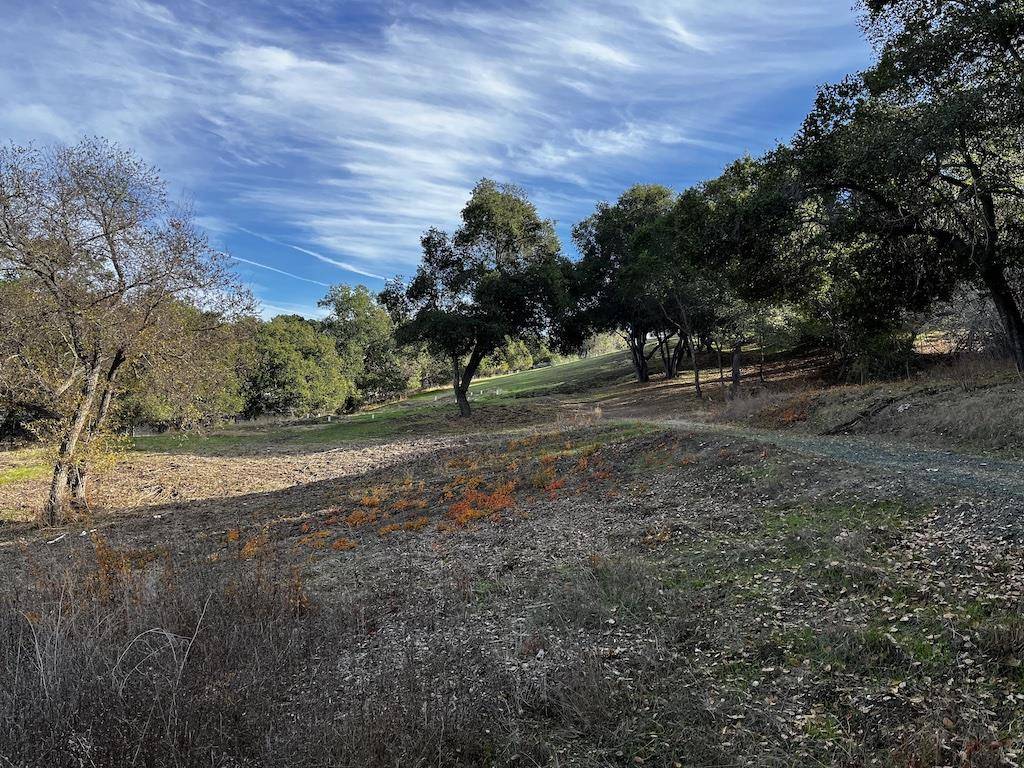 Los Altos Hills, CA 94022,27360 Elena RD