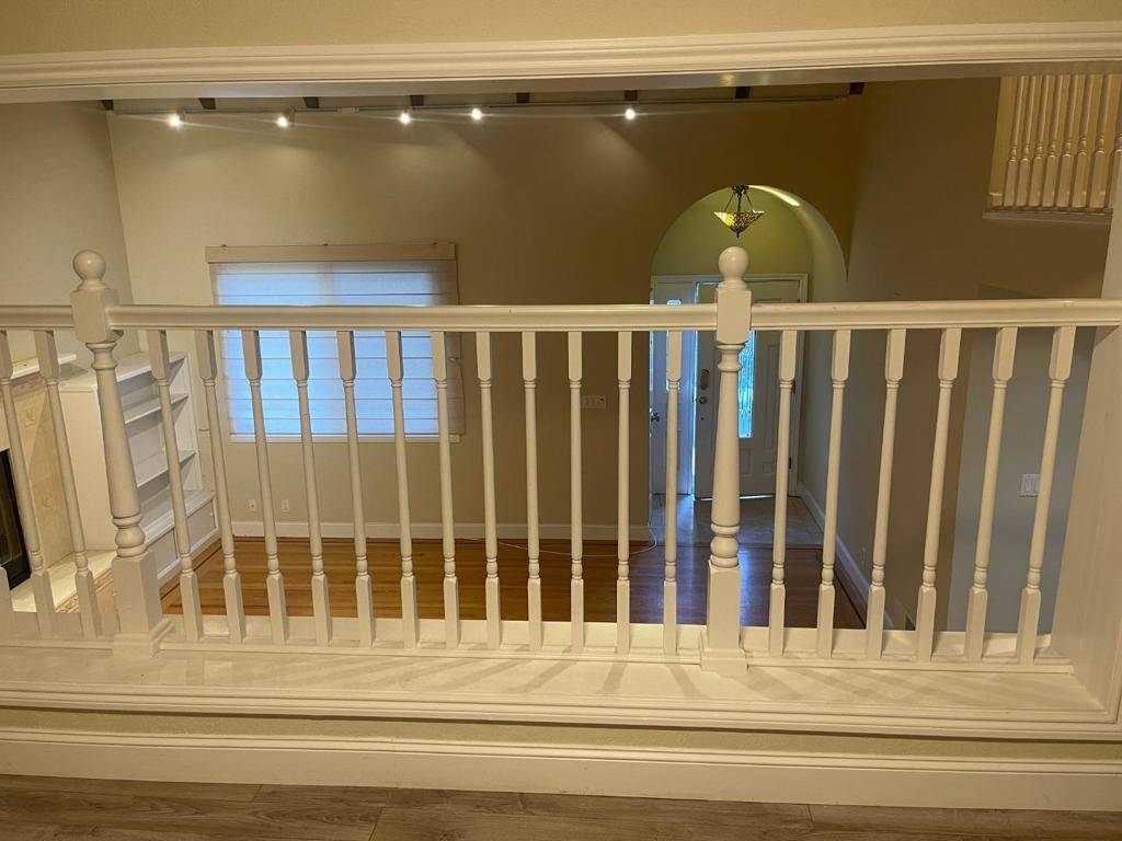 Burlingame, CA 94010,2108 Summit DR