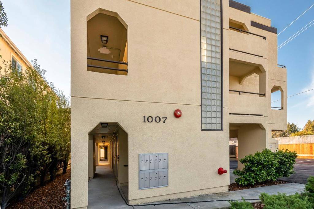 Millbrae, CA 94030,1007 Hemlock AVE