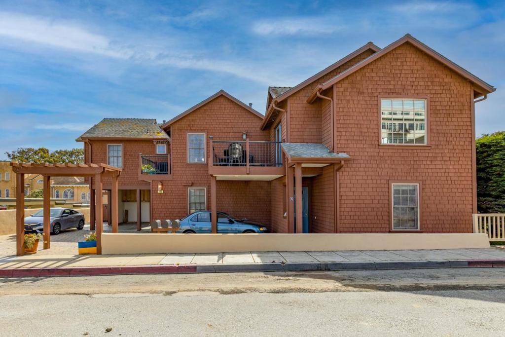 Pacific Grove, CA 93950,145 15th ST