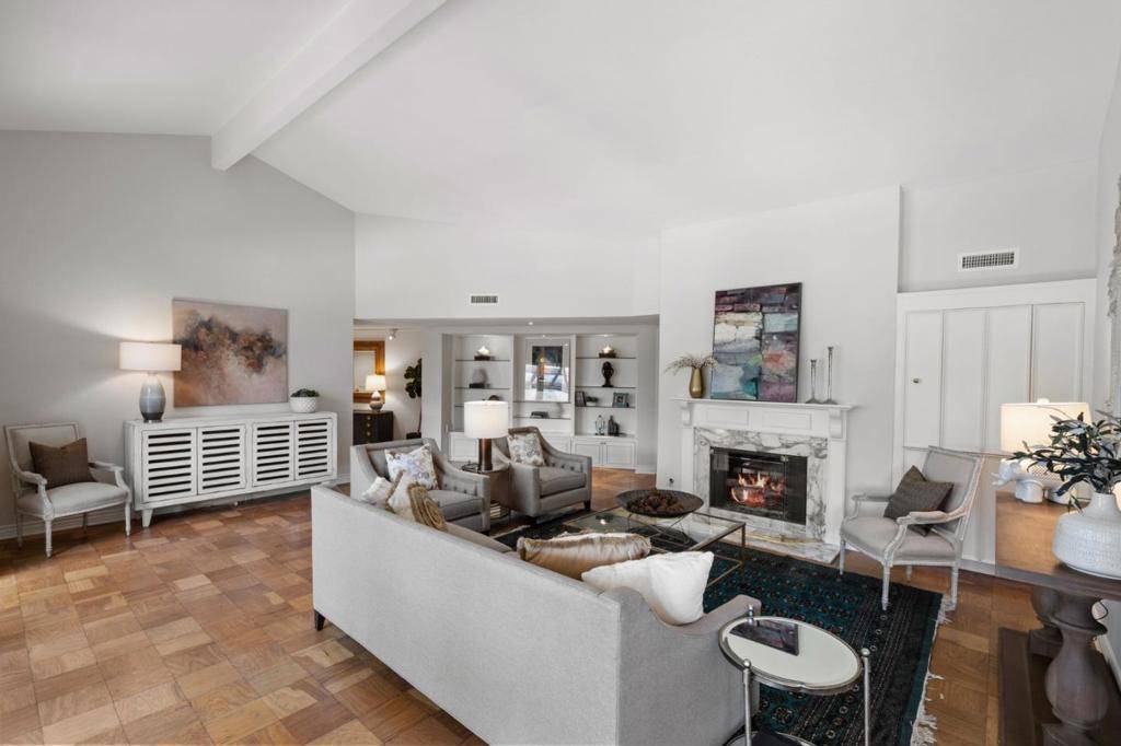 Menlo Park, CA 94025,300 Sand Hill CIR #303
