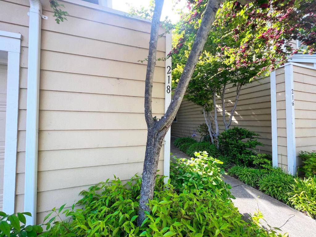 Half Moon Bay, CA 94019,218 Amesport