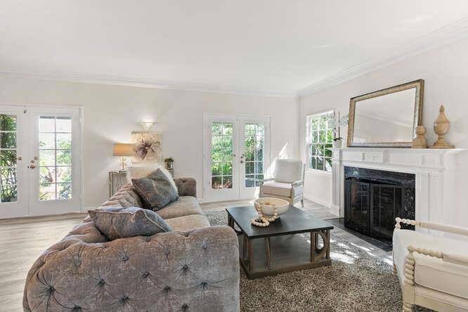 Hillsborough, CA 94010,547 El Arroyo RD