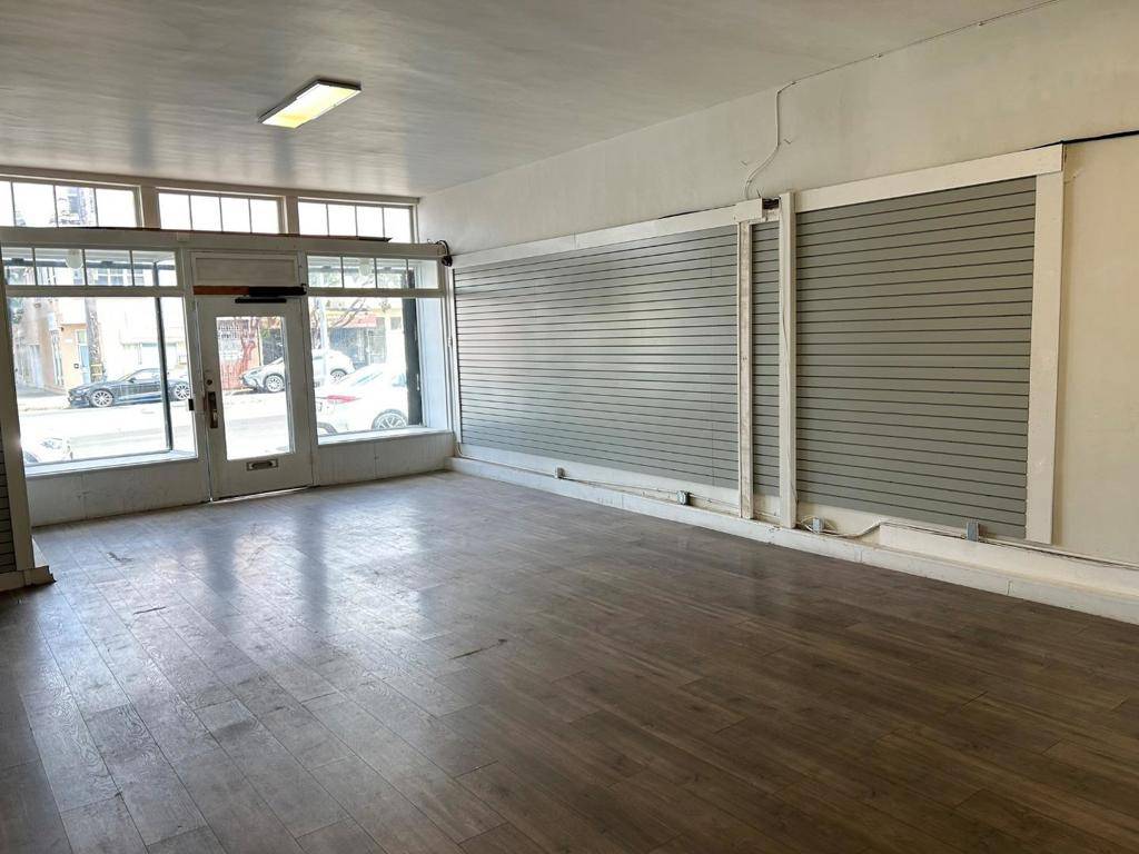 CA 94112,1156 Geneva AVE