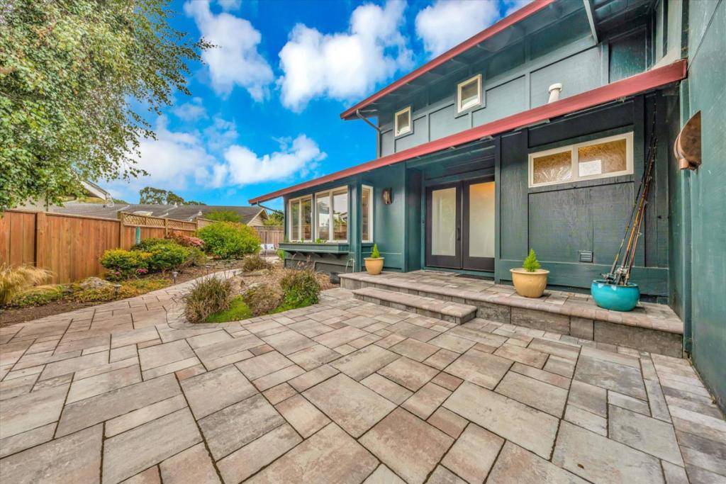 Half Moon Bay, CA 94019,2044 Touraine LN