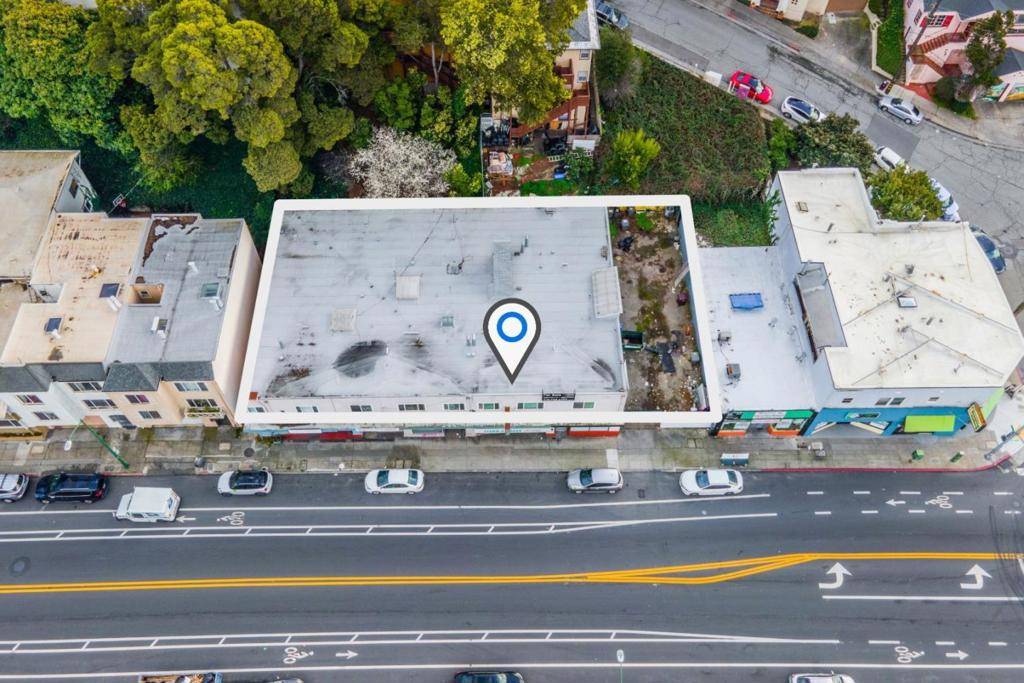 Oakland, CA 94606,27122726 Park BLVD