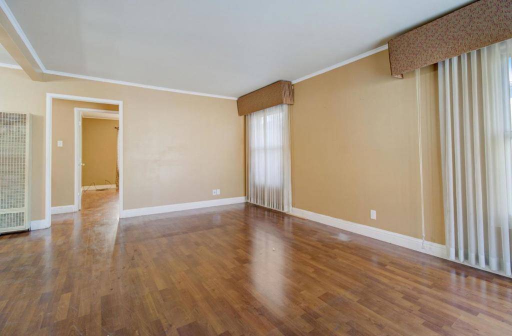 East Palo Alto, CA 94303,411 Wisteria DR