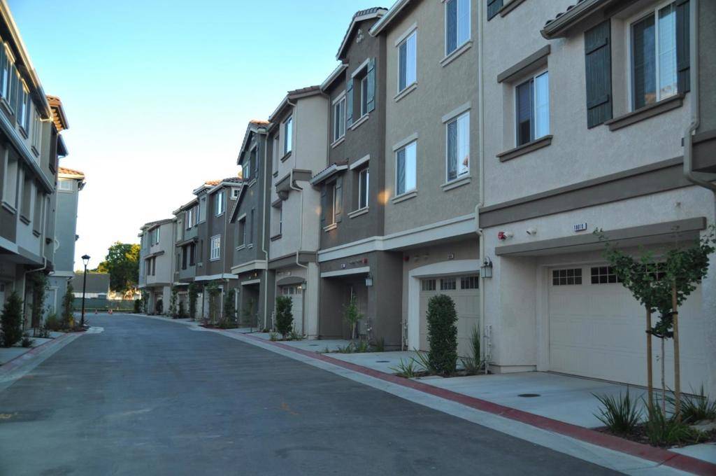 Morgan Hill, CA 95037,18006 Monterey RD