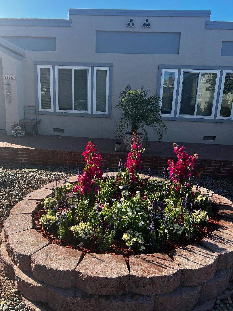 Burlingame, CA 94010,1118 Lincoln AVE