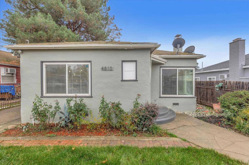 Sacramento, CA 95820,4810 Roosevelt AVE