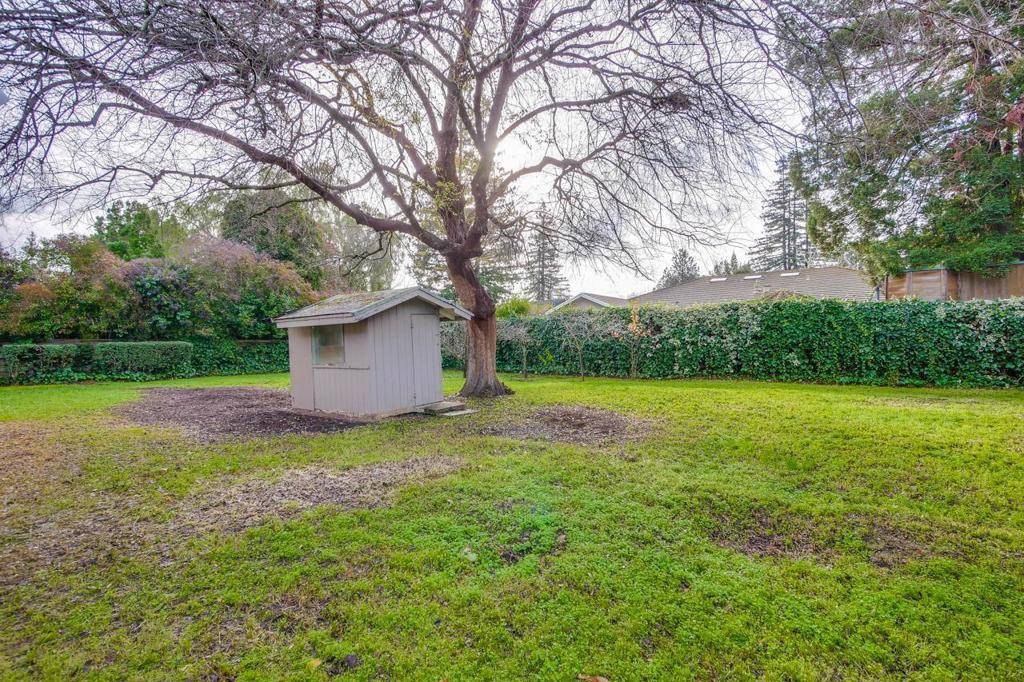 Los Altos, CA 94022,200 Almond AVE