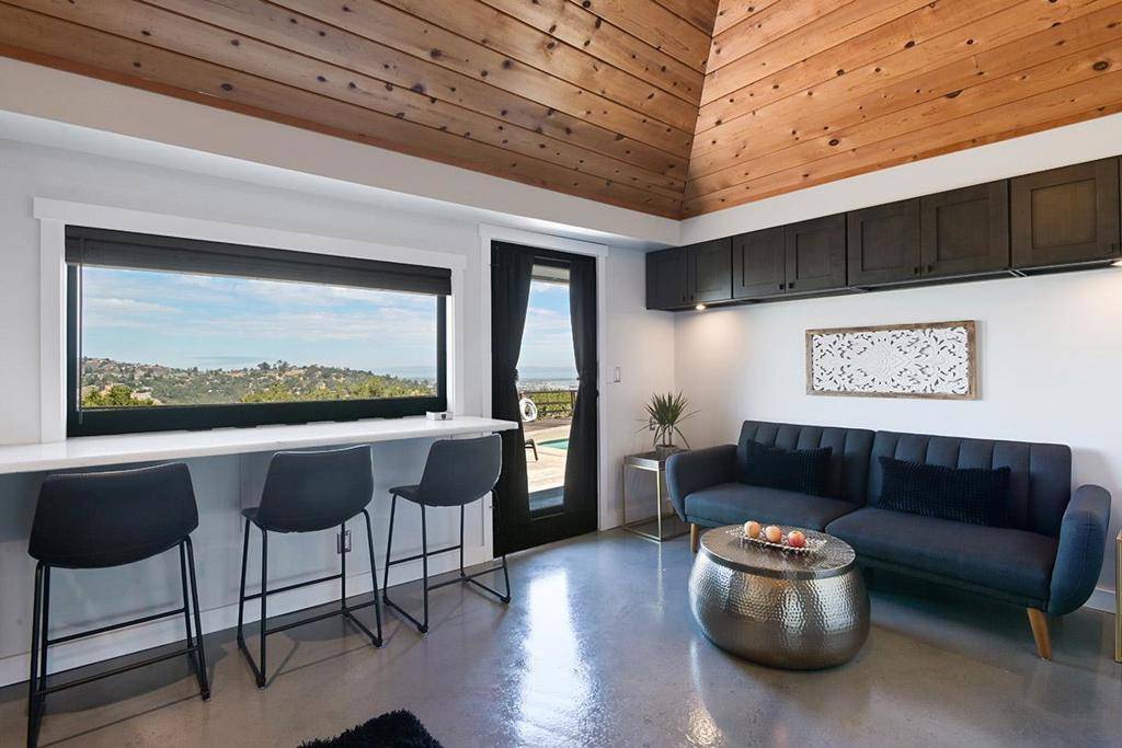 Woodside, CA 94062,Address not disclosed