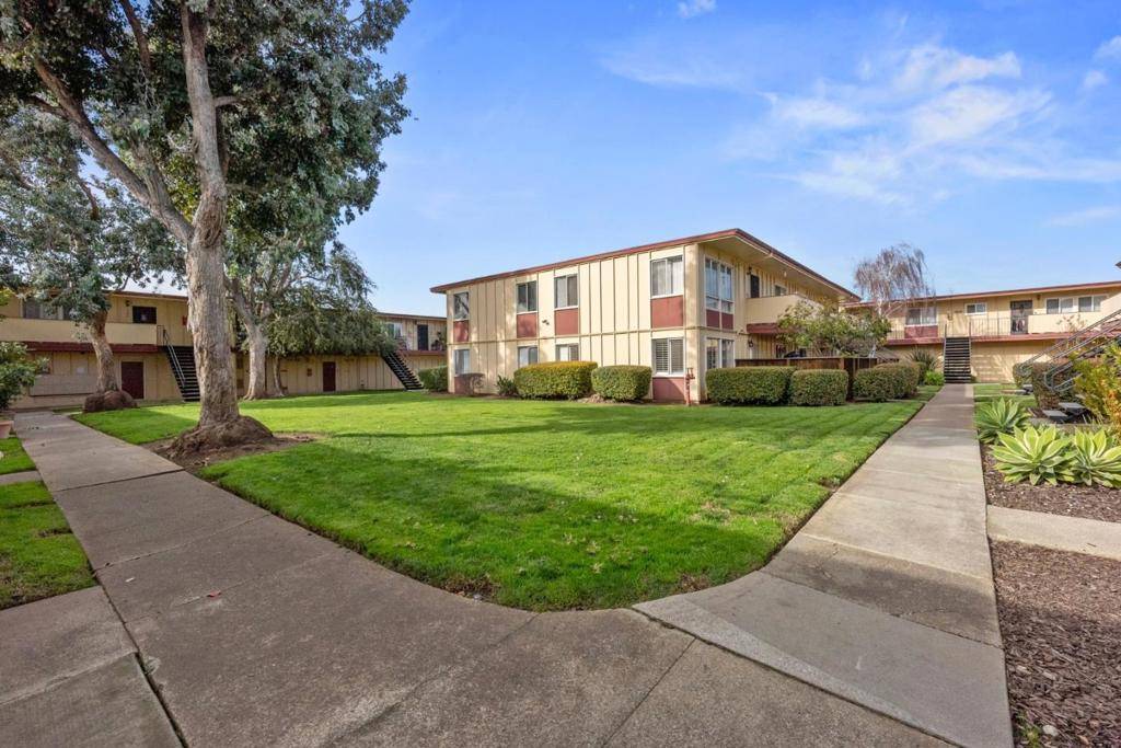 San Mateo, CA 94403,3045 Los Prados ST #216