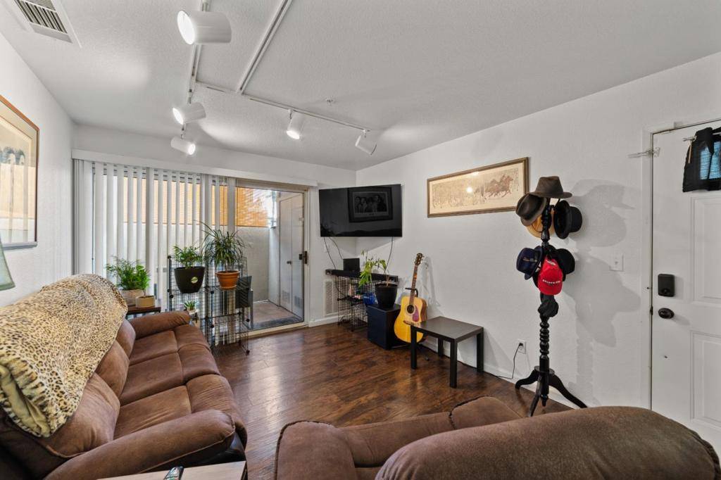 Antelope, CA 95843,8020 Walerga RD #1095