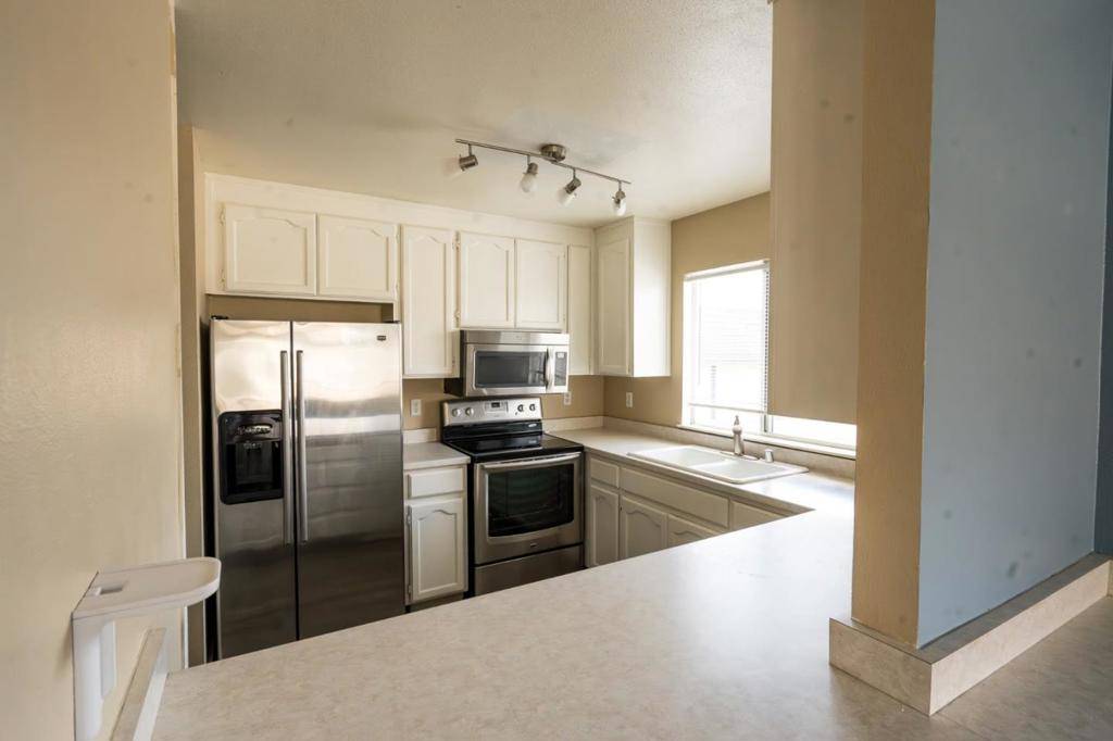 Salinas, CA 93901,30 W San Joaquin ST #6