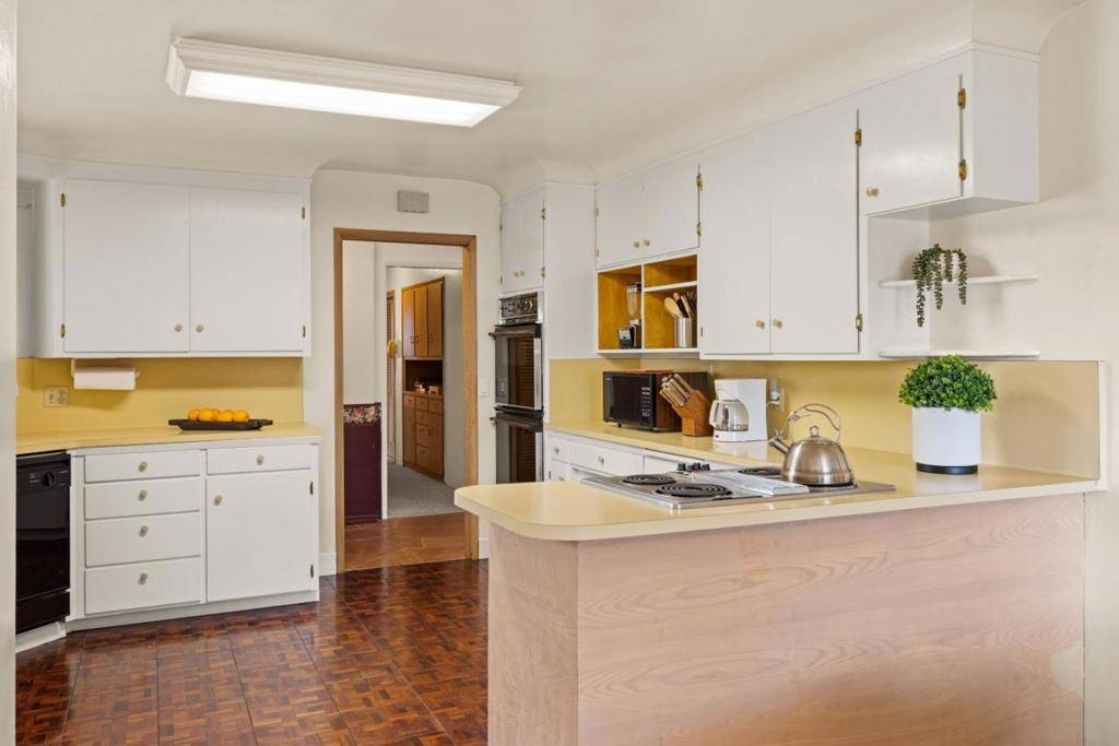 Pebble Beach, CA 93953,2869 Forest Lodge RD