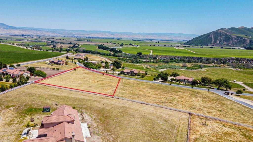 Greenfield, CA 93927,44030 Leslie