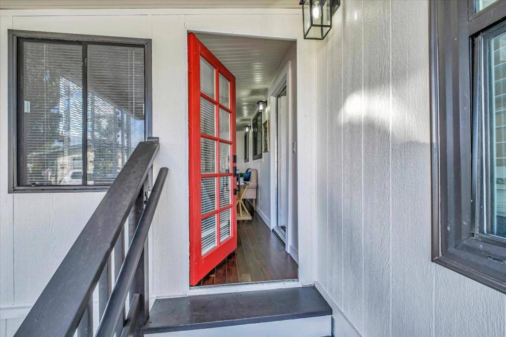 Santa Cruz, CA 95060,2395 Delaware AVE