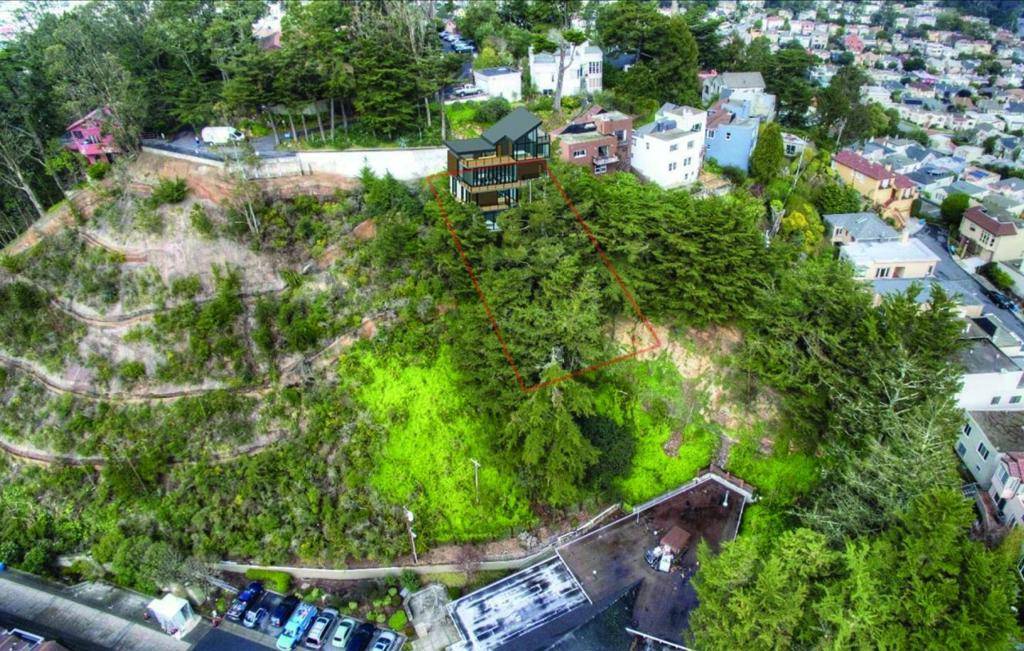 San Francisco, CA 94127,285 Edgehill WAY