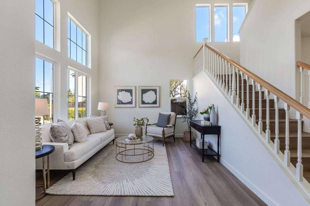 South San Francisco, CA 94080,638 Mc Lellan DR