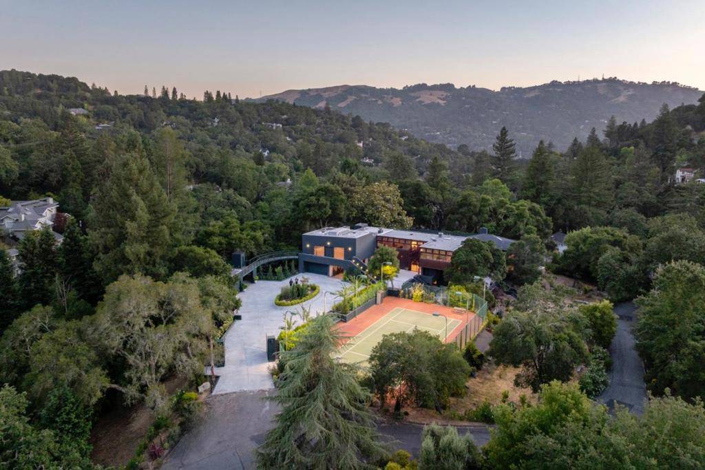 Orinda, CA 94563,12 Las Aromas