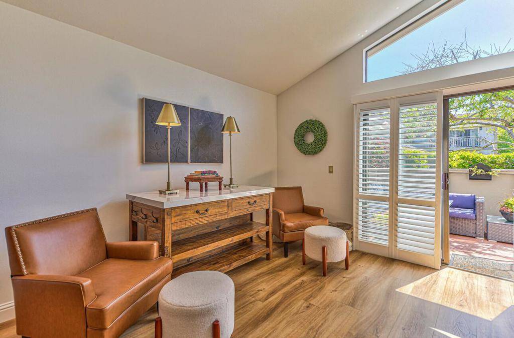 Carmel, CA 93923,3850 Rio RD #63