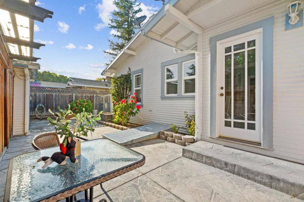 Sunnyvale, CA 94086,524 E Washington AVE