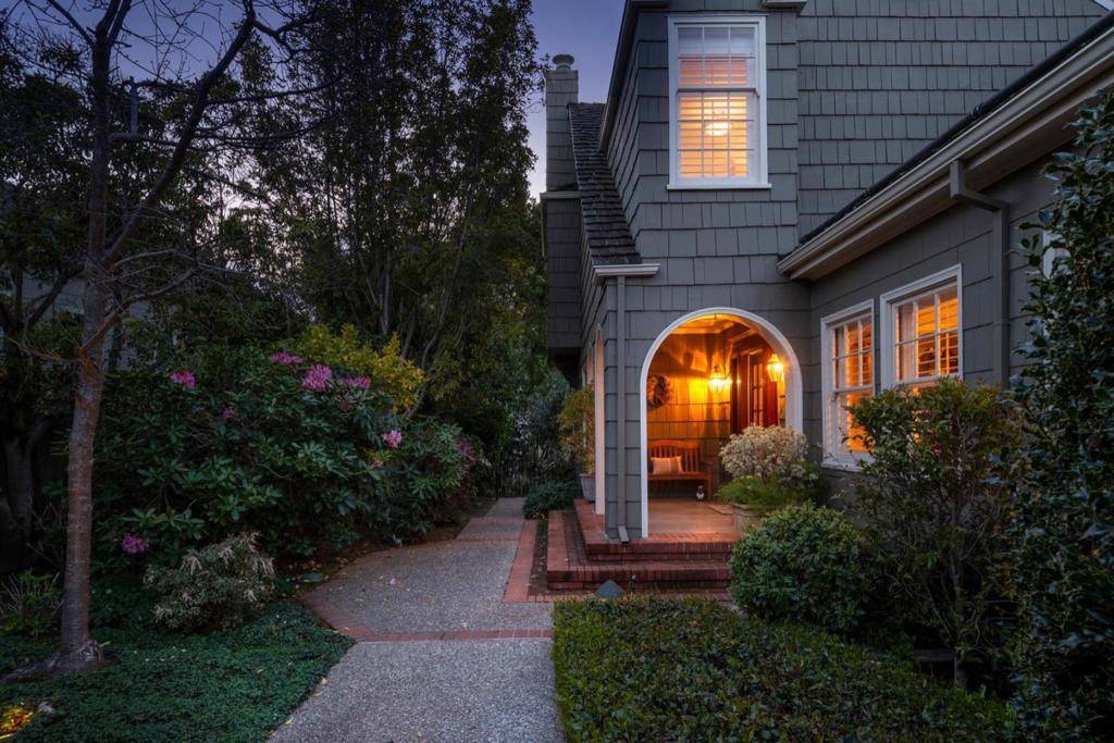 San Mateo, CA 94402,549 Edgewood RD