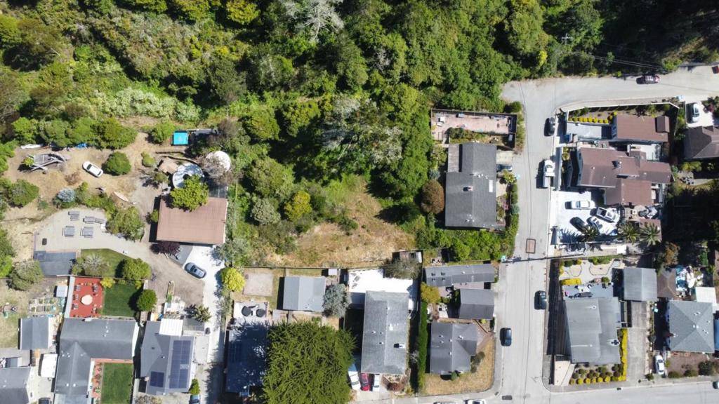 Pacifica, CA 94044,0 Clarendon RD