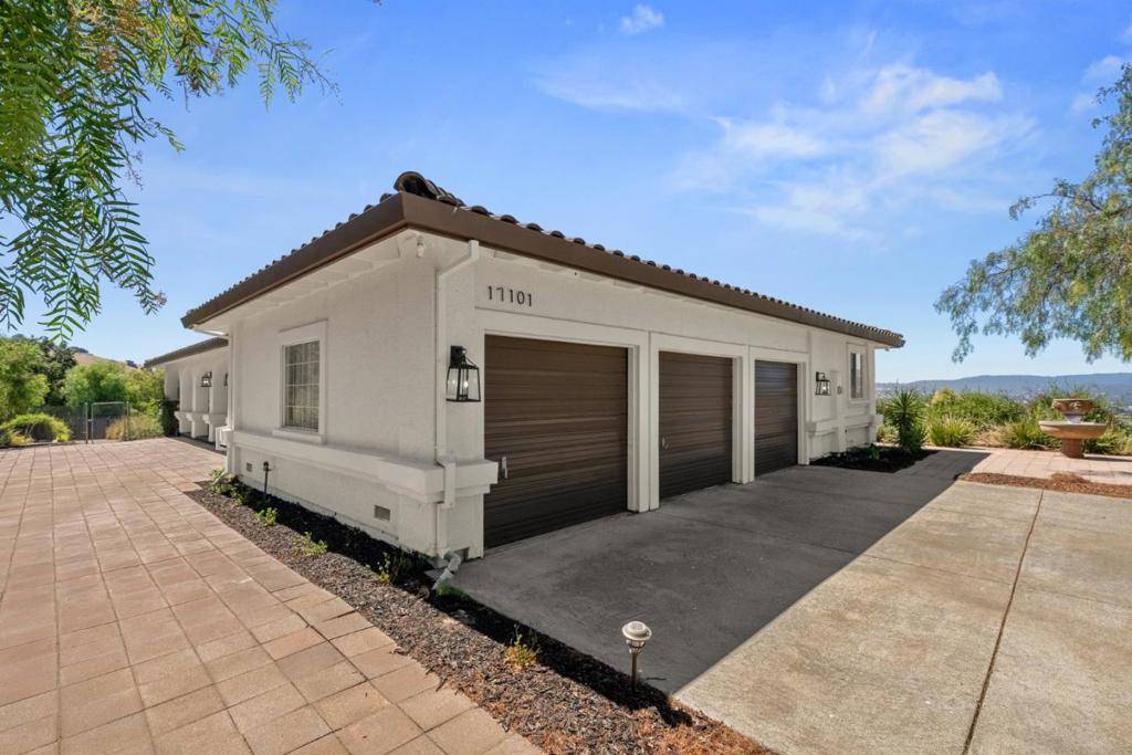Morgan Hill, CA 95037,17101 Kruse Ranch LN