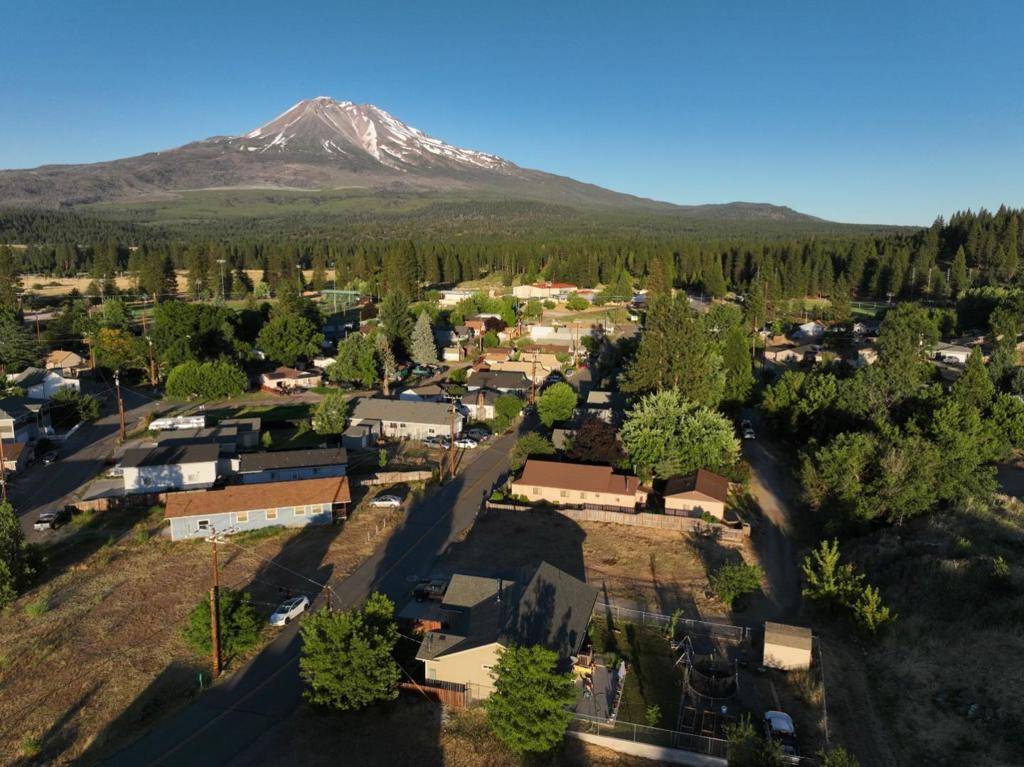 Weed, CA 96094,563 Shasta AVE