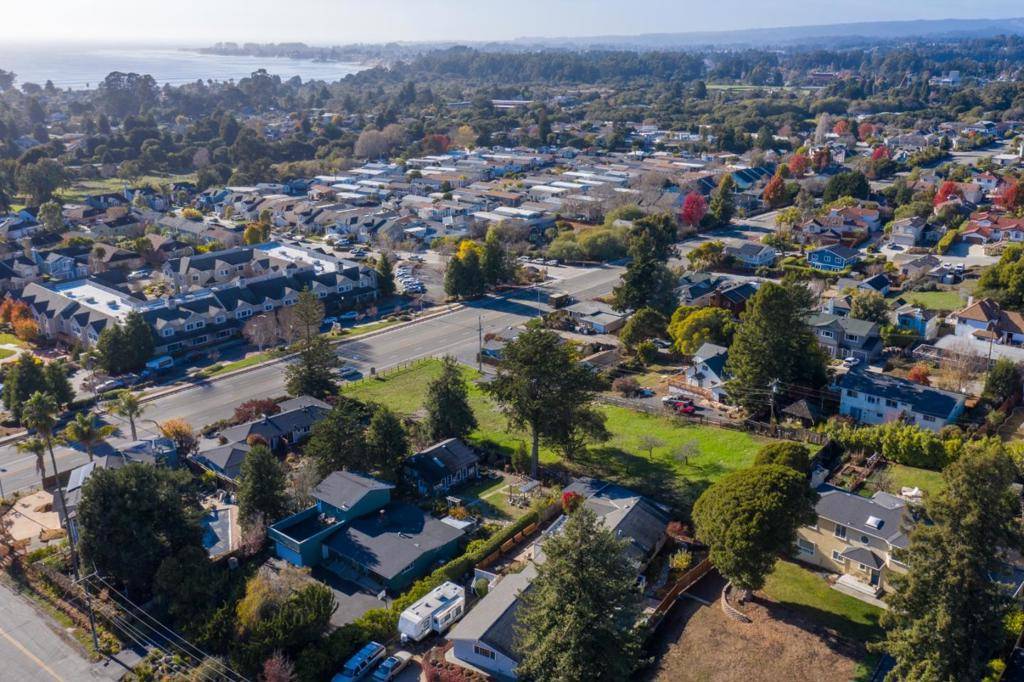 Aptos, CA 95003,7415 Soquel