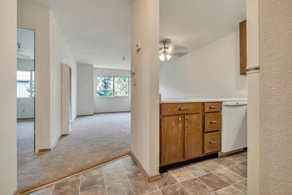 Santa Cruz, CA 95062,203 Vista Prieta CT