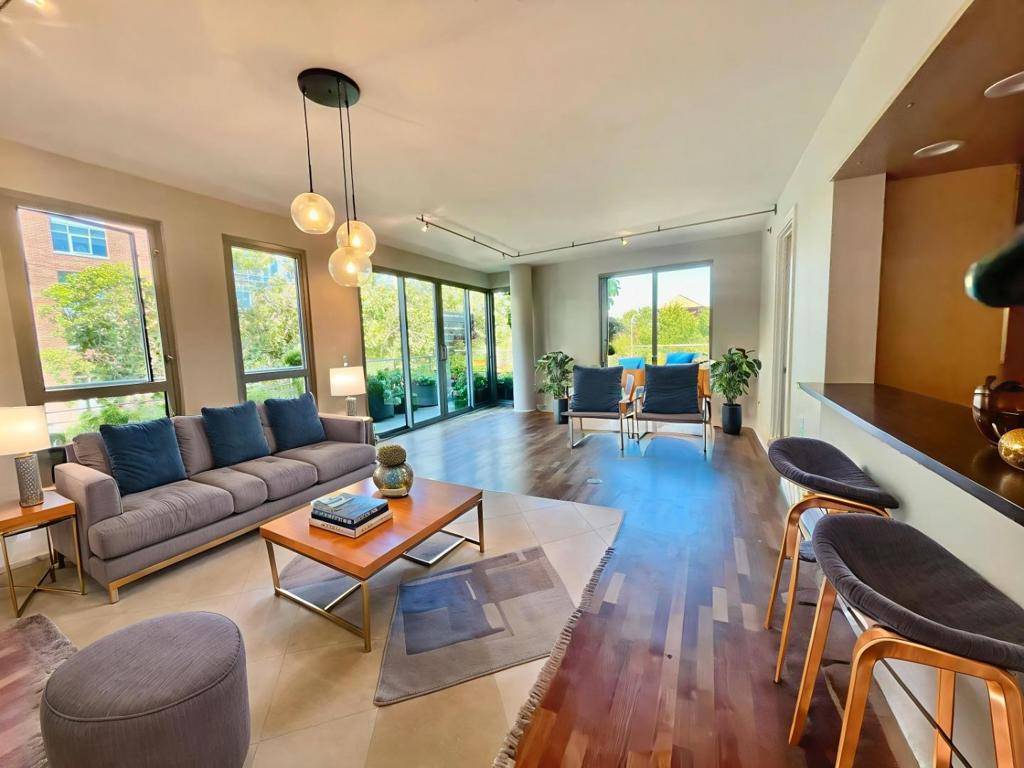 San Francisco, CA 94107,219 Brannan ST #2F