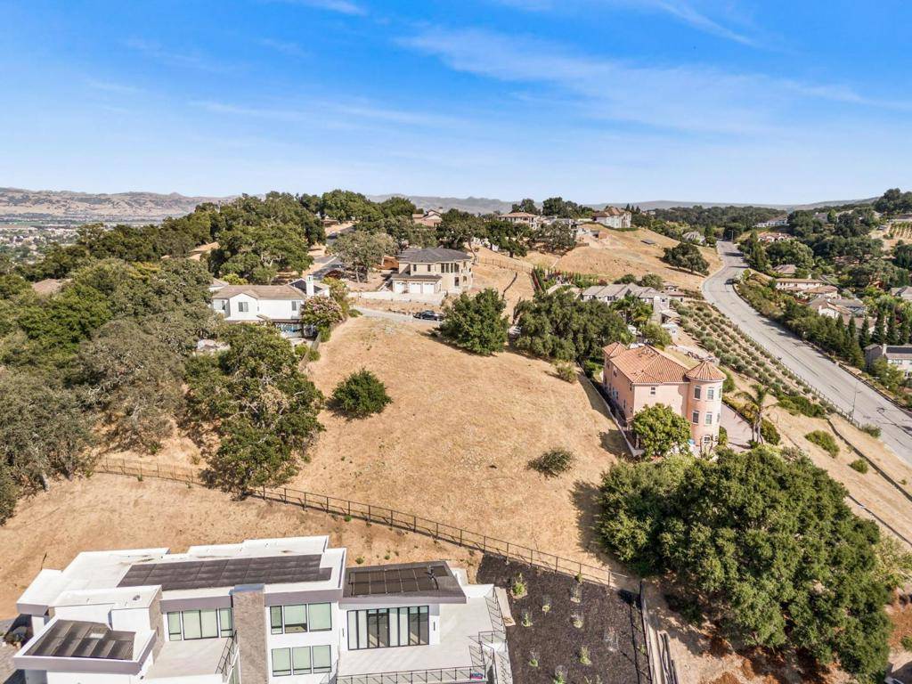 Gilroy, CA 95020,9121 Gunnera LN