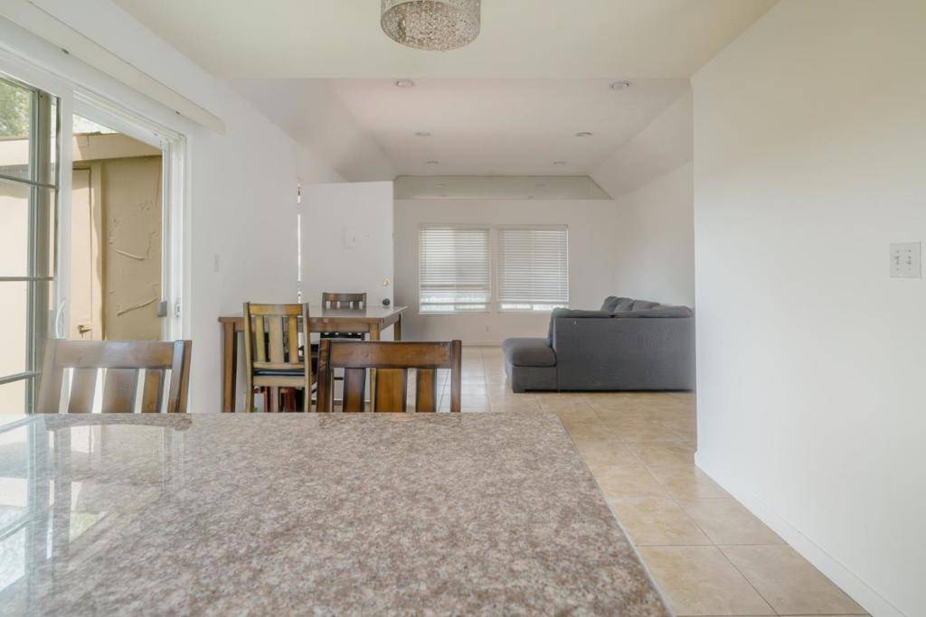 San Jose, CA 95123,468 Avenida Arboles