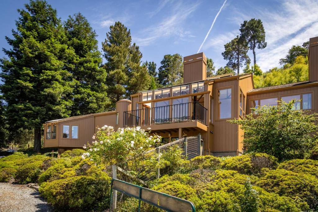 Carmel, CA 93923,540 Aguajito RD