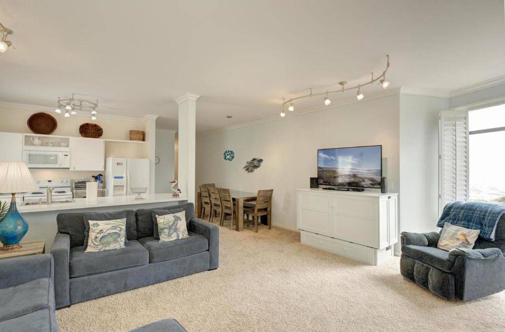 Watsonville, CA 95076,40 Pelican #40