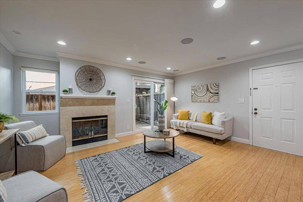 Campbell, CA 95008,962 Apricot AVE