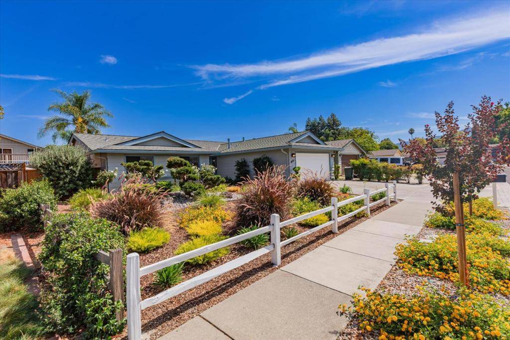 Gilroy, CA 95020,8757 Toyon CT